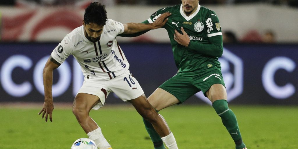 Palmeiras busca heroica virada contra ldu na libertadores