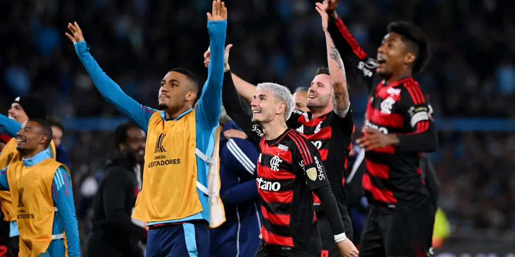 Flamengo garante vaga na final da libertadores após empate dramático