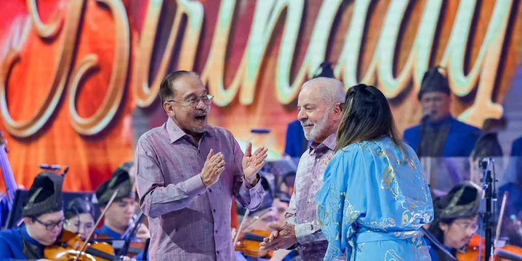 Lula faz 80 anos e entra para a história como octogenário no poder