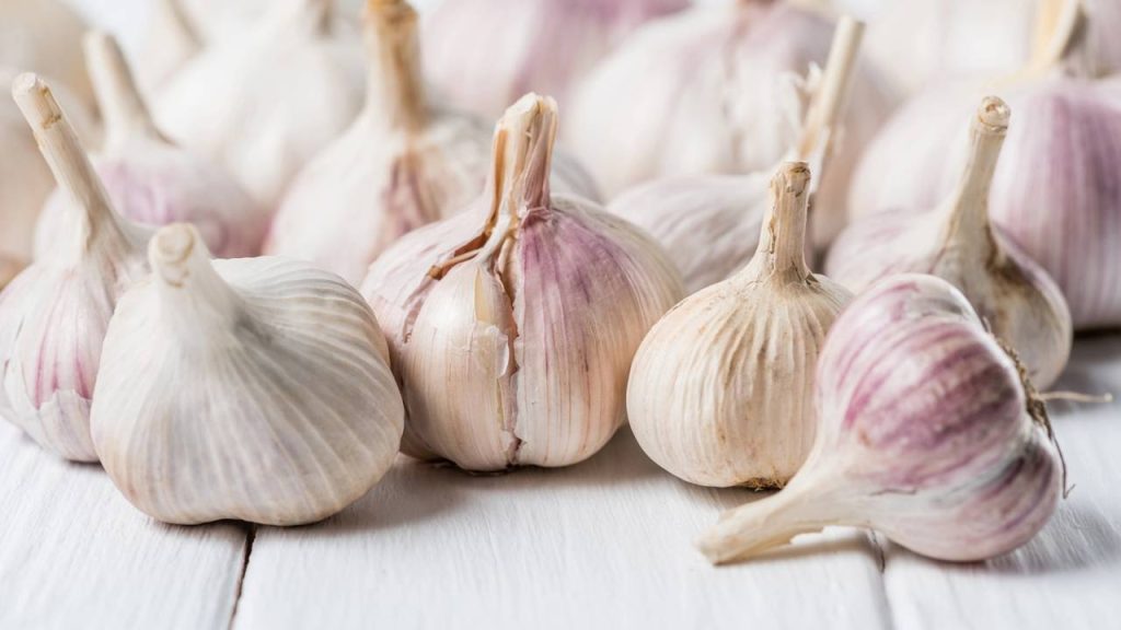 Alho na grelha: segredo para um churrasco perfeito e saudável