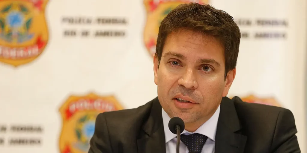 Câmara desconhece viagem de ramagem após condenação e restrição de saída