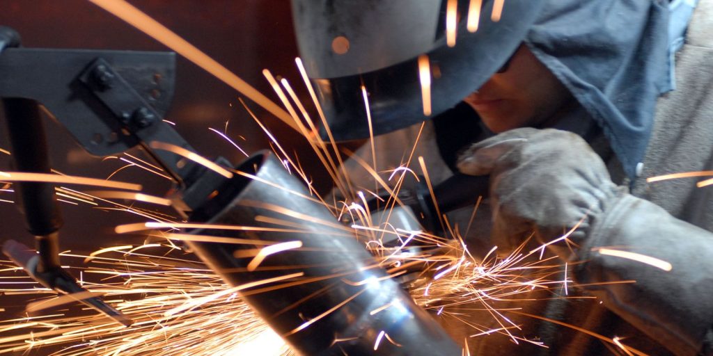 Selic alta pesa na atividade econômica brasileira, apontam economistas