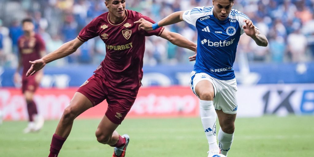 Cruzeiro tropeça em casa e adia sonho do título brasileiro