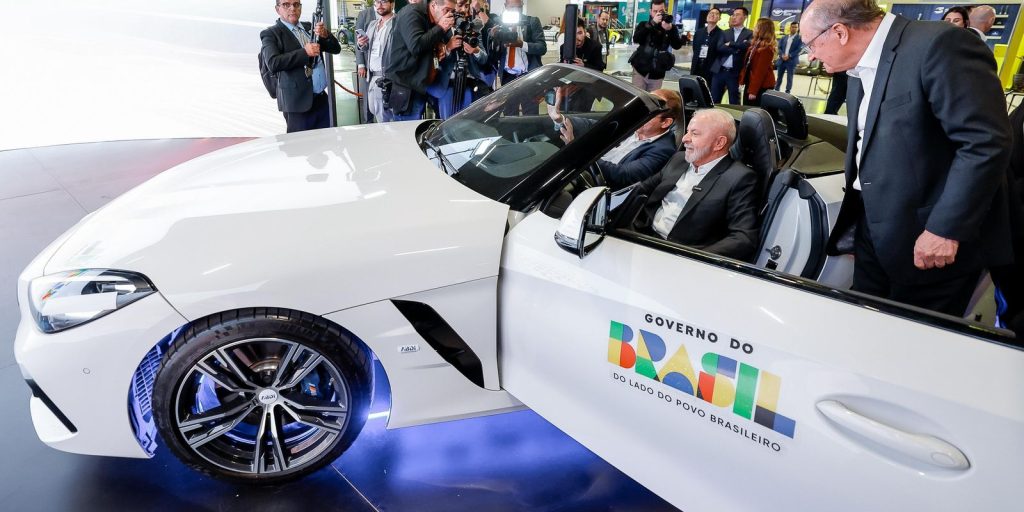 Lula comemora fim de tarifas dos eua e vê gesto de respeito