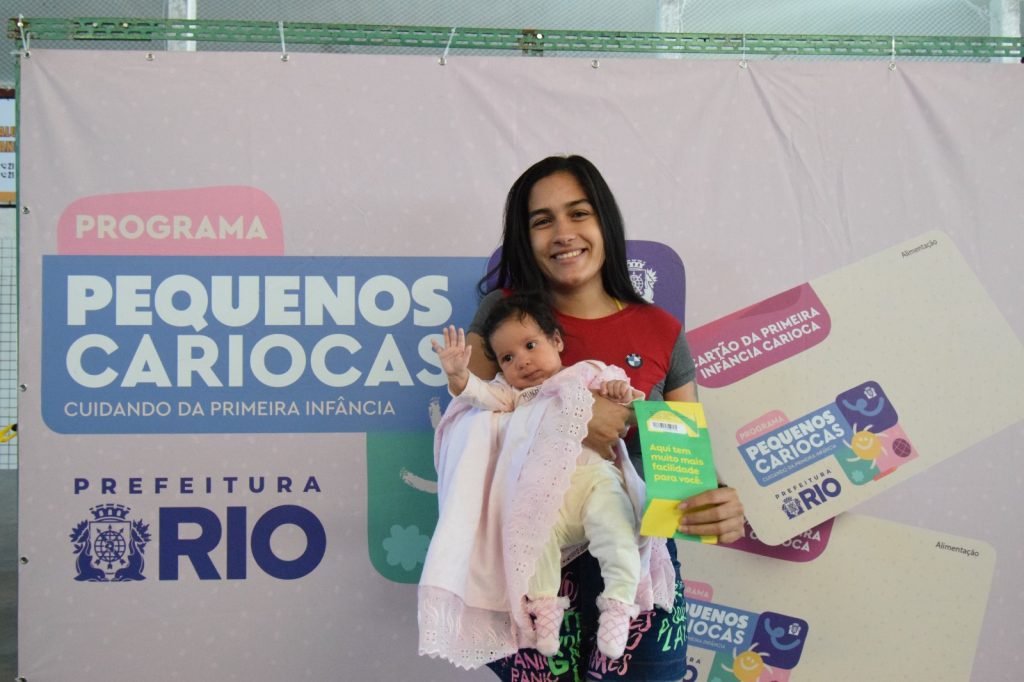 Cartão primeira infância carioca chega a bairros da zona oeste