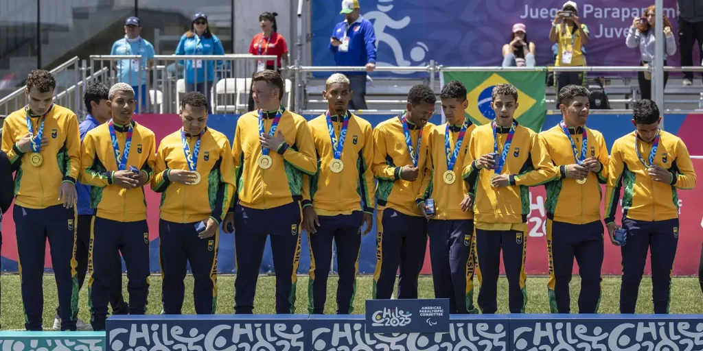 Brasil encerra parapan de jovens com liderança no quadro de medalhas