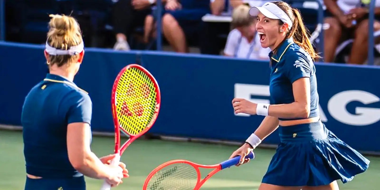 Luisa Stefani alcança semifinal do US Open e sobe no ranking de duplas