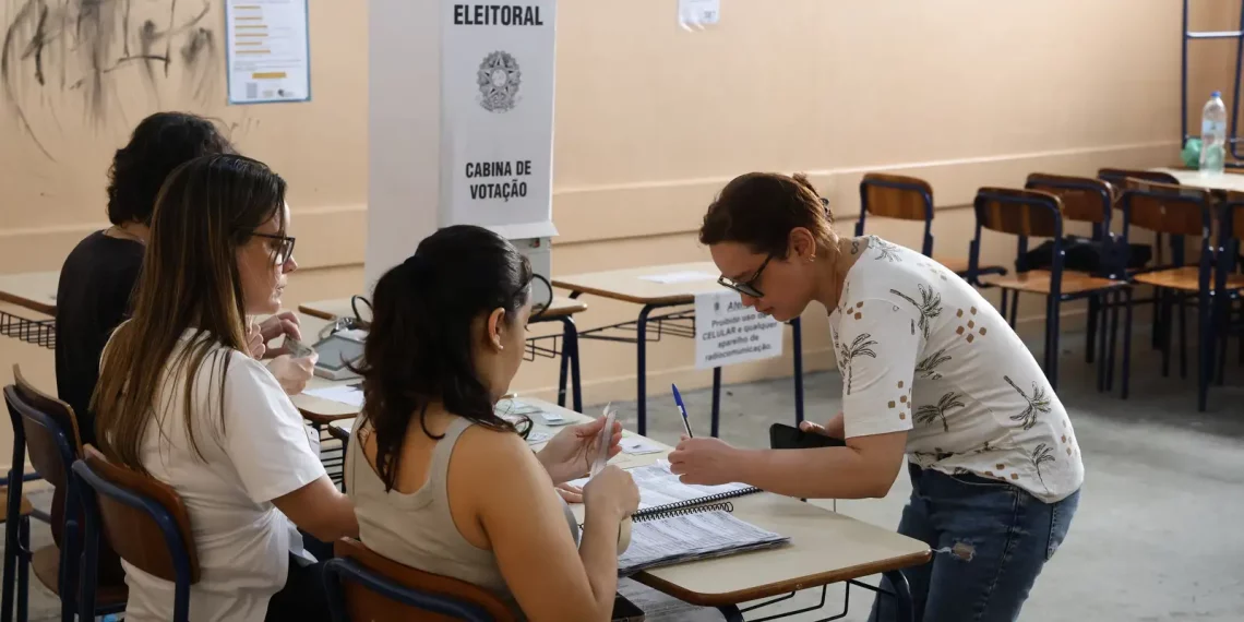 Ausência de eleitores em São Paulo supera média nacional e atinge 22,5% no primeiro turno