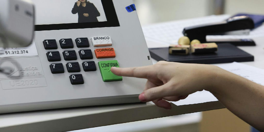 Ausência no primeiro turno não impede voto no segundo turno se o título estiver regular