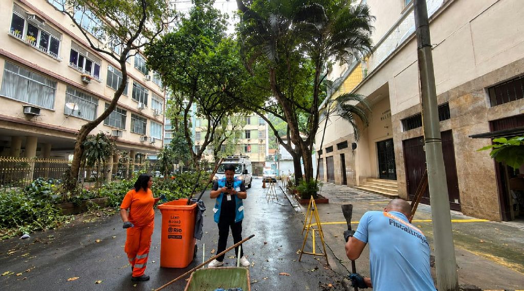Copacabana recebe mutirão de zeladoria e serviços integrados na Rua Felipe de Oliveira