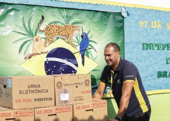 Eleições 2026 - veja como consultar o local de votação para quem pediu o voto em trânsito