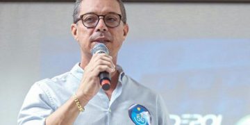 Fábio conquista reeleição em primeiro turno e segue no comando de Sergipe