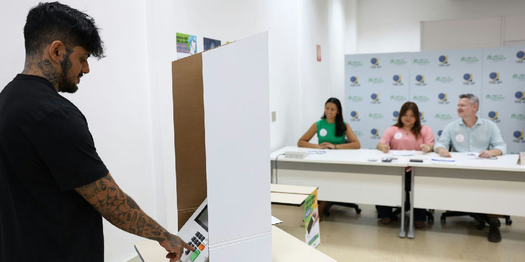 Horário de votação unificado mobiliza mais de 158 milhões de eleitores neste domingo