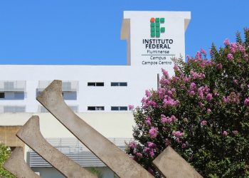 IFF Campos inicia curso de assistente escolar para mulheres em vulnerabilidade