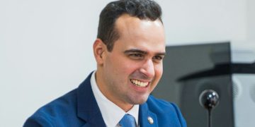 Lucas Ribeiro conquista reeleição no primeiro turno para o governo da Paraíba