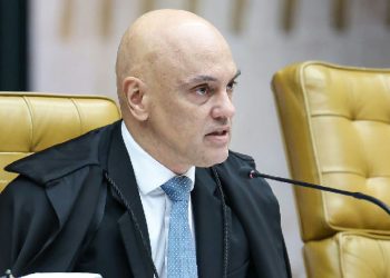Moraes determina prisão de Eduardo Bolsonaro e cancela passaportes do ex-deputado
