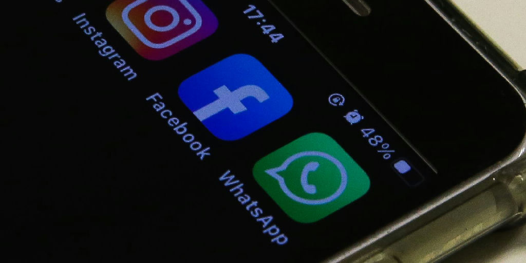 Netlab UFRJ revela que Meta, Google e Kwai mantiveram anúncios proibidos no dia da eleição