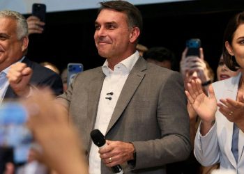 Novo e União Progressista apoiam Flávio Bolsonaro por reformas no Judiciário e fim da reeleição