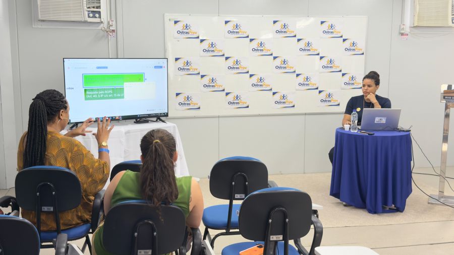 Ostrasprev orienta servidores sobre regras de aposentadoria e segurança em Rio das Ostras
