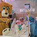 Pacientes pediátricos do Hospital Souza Aguiar no Rio ganham festa e presentes no Dia das Crianças