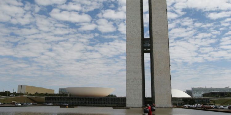 Perfil conservador do novo Congresso deve mudar prioridades legislativas a partir de 2027