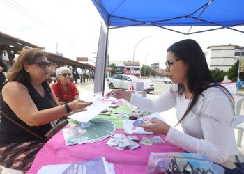 Rio das Ostras promove mutirão de saúde no Centro para marcar Outubro Rosa e Verde