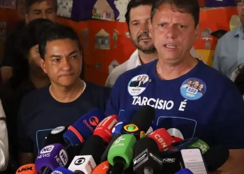 Tarcísio é reeleito em São Paulo com votação recorde e projeta novo mandato de realizações