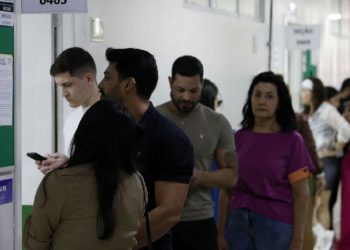 TSE processa comparecimento de eleitores e retoma certidão de quitação em 12 de outubro