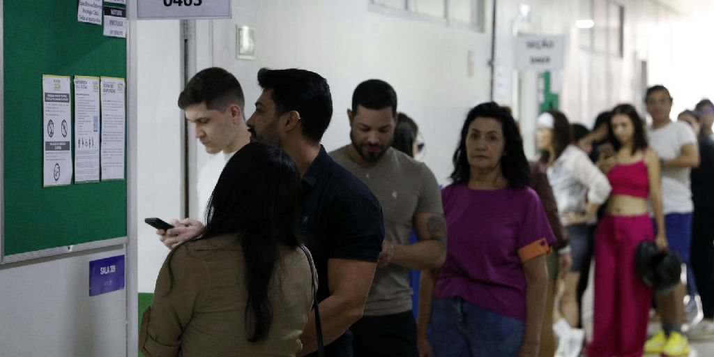 TSE processa comparecimento de eleitores e retoma certidão de quitação em 12 de outubro