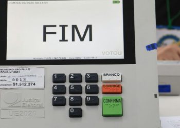 Urnas eletrônicas substituídas pelo TSE somam 421 aparelhos no início da votação