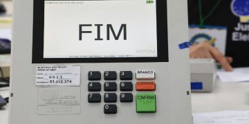 Urnas eletrônicas substituídas pelo TSE somam 421 aparelhos no início da votação